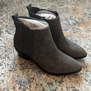 Market & Spruce Ankle Boots